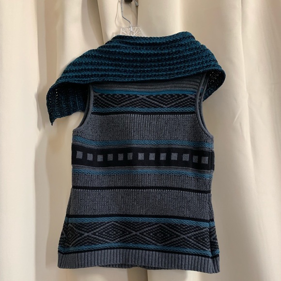 2 for $20 Curio sweater  vest - Picture 2 of 4